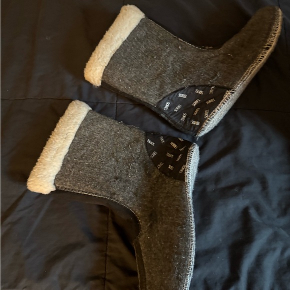 Sorel Shearling Boots - Picture 1 of 4